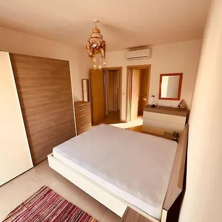 3bdr. Apartament *